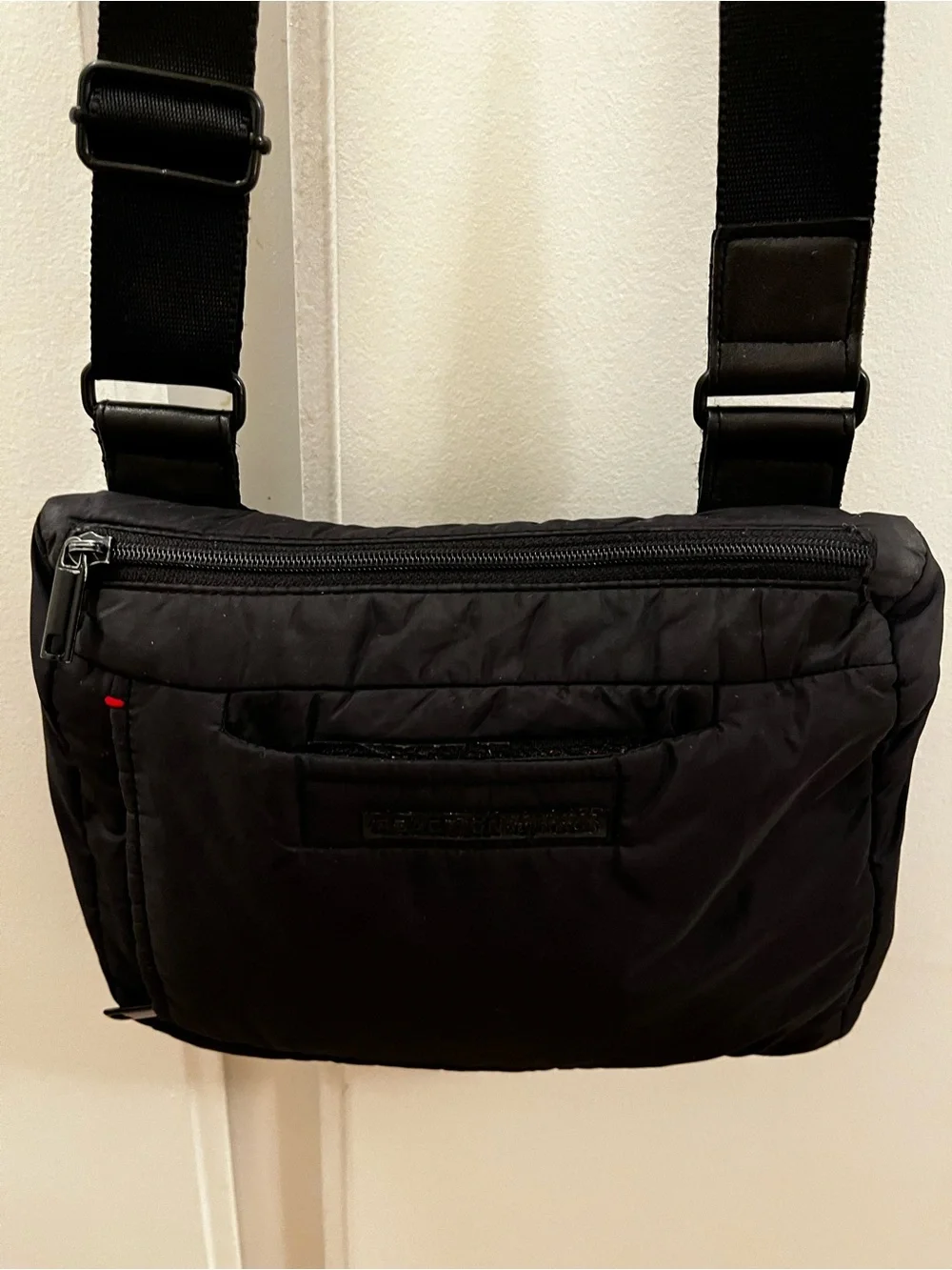 Reaction Kenneth Cole Black Quilted Messenger Bag